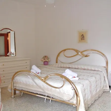 ☆ L' Arco ☆ Local Experience & Relax☆ Family/Couple @ 5 Terre Feriehus Volastra