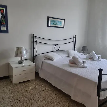 Feriehus ☆ L' Arco ☆ Local Experience & Relax☆ Family/Couple @ 5 Terre Volastra